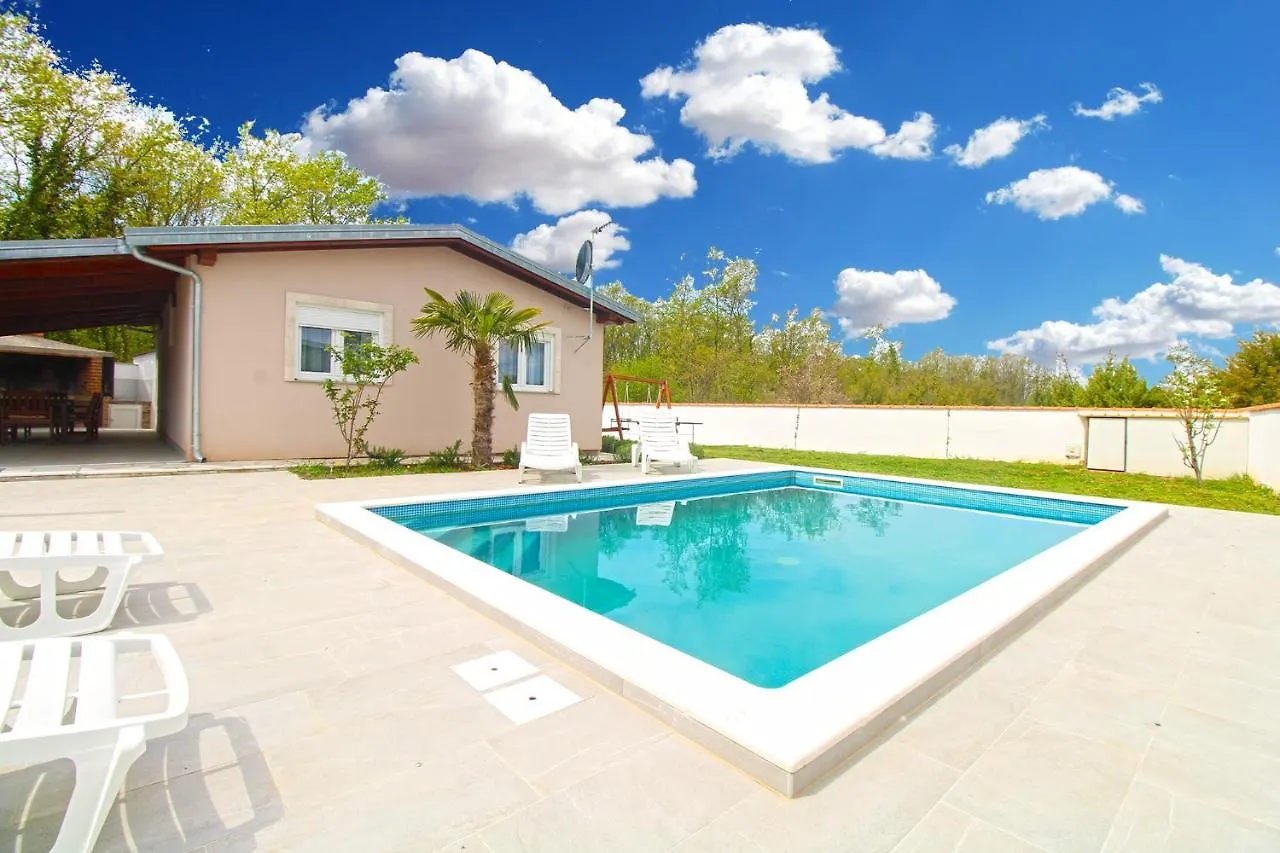 House Kacana 2233 Orbanici Holiday home